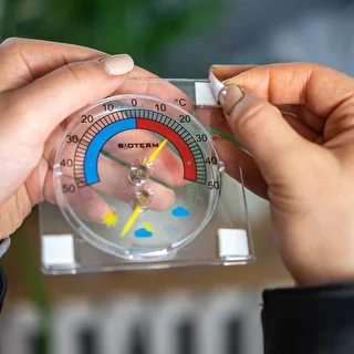 Termometr uniwersalny z higrometrem transparentny, samoprzylepny (-50°C do +50°C) – zdjęcie 6