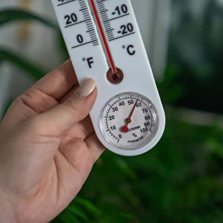 Termometr uniwersalny biały z higrometrem (-20°C do +50°C) 25cm – zdjęcie 4