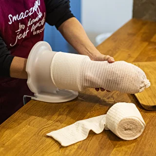 Siatka wędliniarska biała o wymiarach 12,5 cm x 5 m, z wytrzymałością termiczną do 220°C – zdjęcie 4