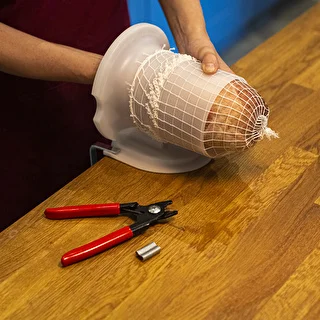 Siatka wędliniarska biała o wymiarach 12,5 cm x 50 m, z wytrzymałością termiczną do 220°C – zdjęcie 5