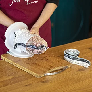 Siatka wędliniarska z etykietą, o wymiarach 15 cm x 4 m, z wytrzymałością termiczną 125°C – zdjęcie 2