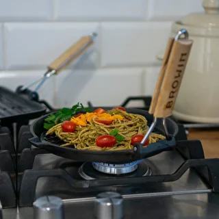 Patelnia żeliwna okrągła, śr. 24 cm – zdjęcie 5