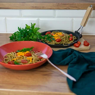 Patelnia żeliwna okrągła, śr. 24 cm – zdjęcie 6