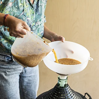 Lejek plastikowy biały fi 25cm – zdjęcie 6