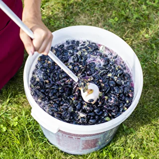 Łyżka plastikowa biała 70cm – zdjęcie 3