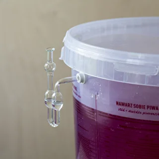 Rurka fermentacyjna kątowa do pojemników – zdjęcie 2