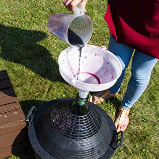 Balon do wina 34 L w koszu plastikowym – zdjęcie 8