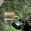 Karmnik dla ptaków - z drewna kryty deskami - 3 