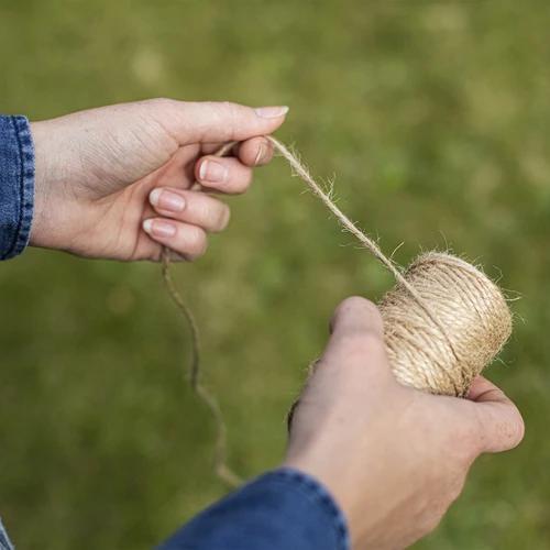 Sznurek jutowy 2 mm/235 m/500 g - 6 ['sznurek z juty', ' sznurek jutowy', ' sznurek do pomidorów', ' sznurek do ogórków', ' sznurek naturalny', ' ekosznurek', ' sznurek do makramy', ' sznurek do wiązania', ' sznurek do rękodzieła']