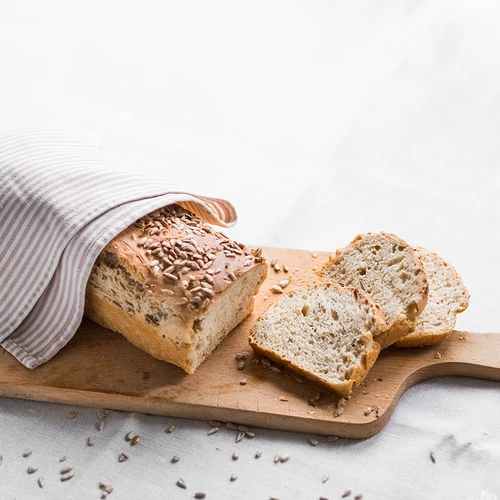 Zakwas chlebowy żytni z ziarnami - 500 g - 4 ['zakwas na chleb', ' chleb na zakwasie', ' chleb żytni', ' bułki na zakwasie', ' zakwas chlebowy', ' chleb z ziarnami', ' siemie lniane', ' chleb ze słonecznikiem', ' chleb żytni', ' chleb pszenno-żytni']